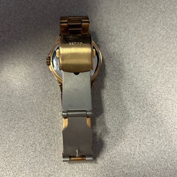 GUESS Watch - Picture 2 of 7